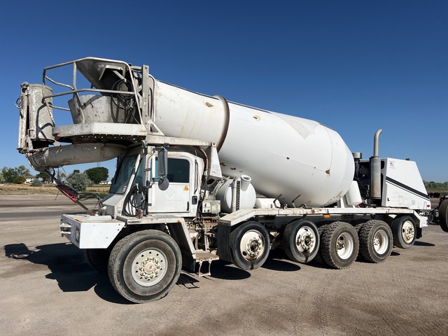 2000 Oshkosh S-2146 14x6 Front Discharge Mixer Truck 2000 Oshkosh S-2146 14x6 Front Discharge Mixer Truck