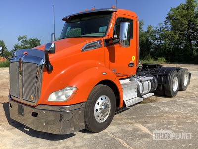 2018 Kenworth T680 6x4 T/A Day Cab Truck Tractor