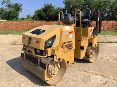 2011 Cat CB24 Double Drum Roller