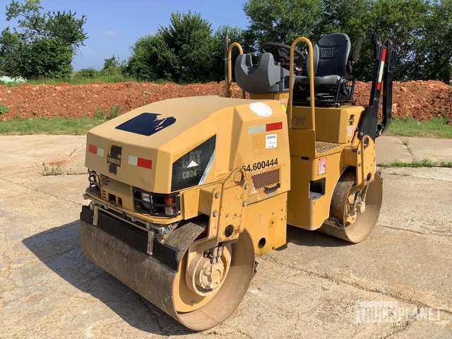COMPACTADOR 2011 CATERPILLAR CB24