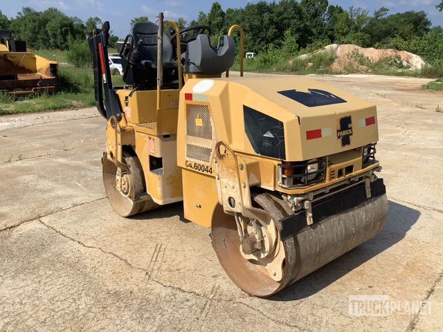COMPACTADOR 2011 CATERPILLAR CB24