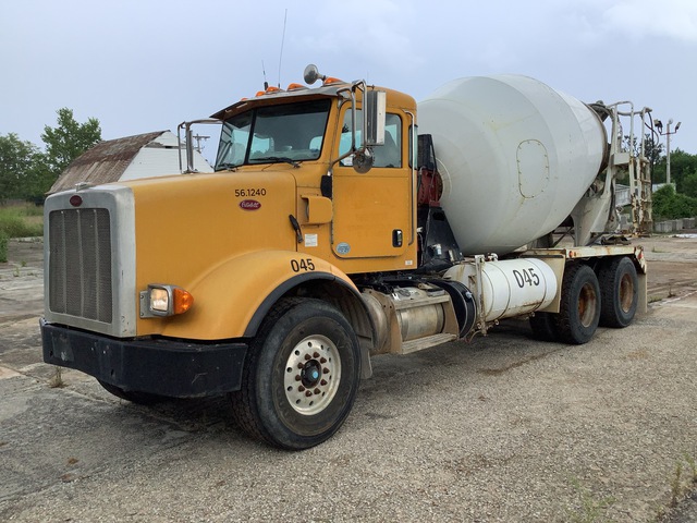 2013 Peterbilt 365 6x4 Mixer Truck