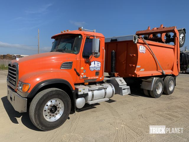 2007 Mack CV533 T/A Dump Truck in Hayward, California, United