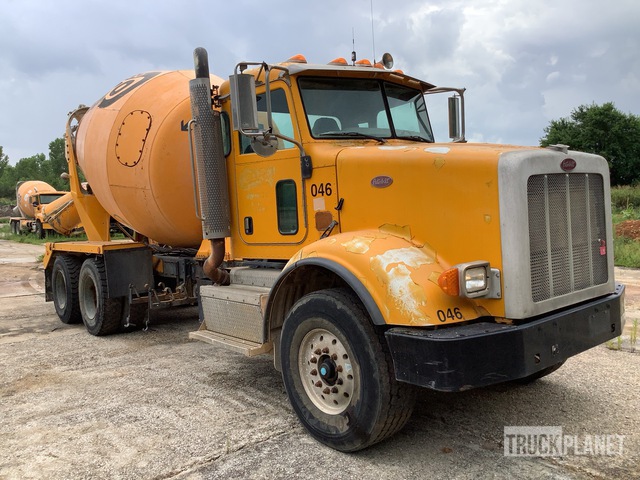 CAMIóN REVOLVEDOR 2013 PETERBILT MCNEILUS 10.5 CYD
