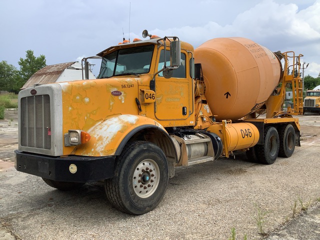 2013 Peterbilt 365 6x4 Mixer Truck