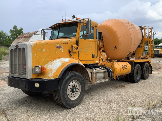 CAMIóN REVOLVEDOR 2013 PETERBILT MCNEILUS 10.5 CYD