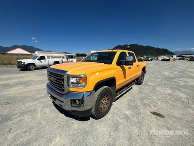 2016 GMC Sierra 3500HD 4x4 Crew Cab Pickup