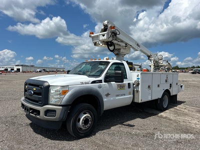 2016 Altec AT235P 35 ft on 2016 Ford F-550 XL 4x2 auto hoogwerker