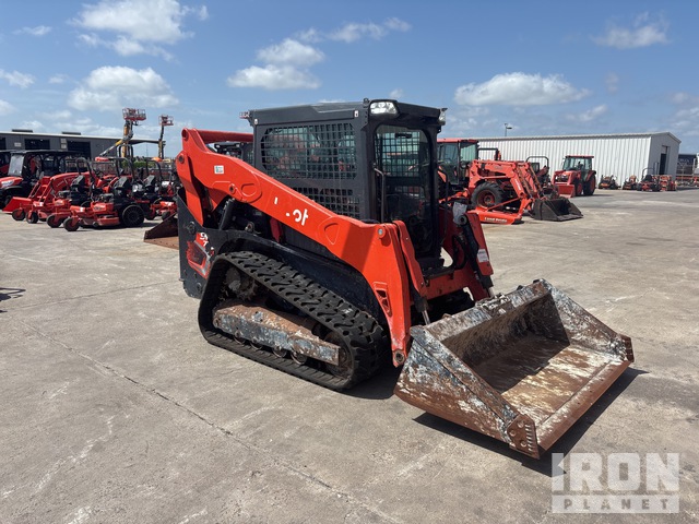 MINI CARGADOR SOBRE ORUGAS KUBOTA SVL753