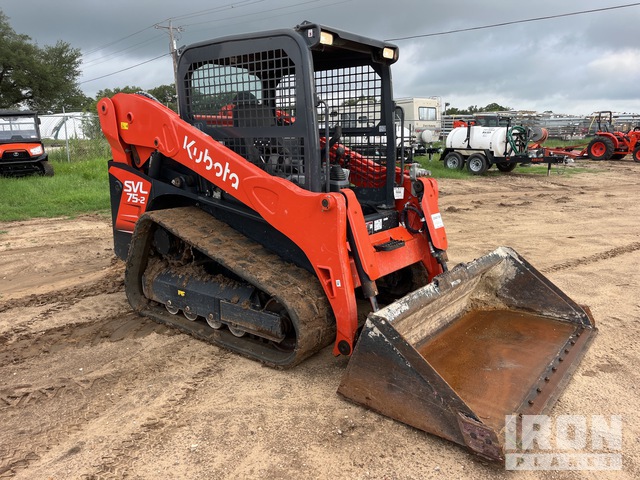 MINI CARGADOR SOBRE ORUGAS 2023 KUBOTA SVL752