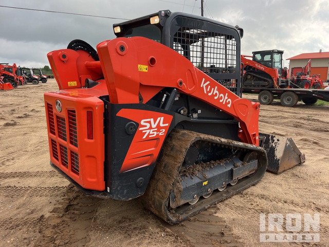 MINI CARGADOR SOBRE ORUGAS 2023 KUBOTA SVL752