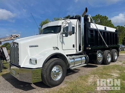 2020 Kenworth T800 8x4 Tri/A Dump Truck