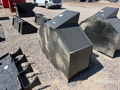 2025 Kit Containers QT-CB-075 .75 cyd Concrete Skid Steer Bucket (Unused)