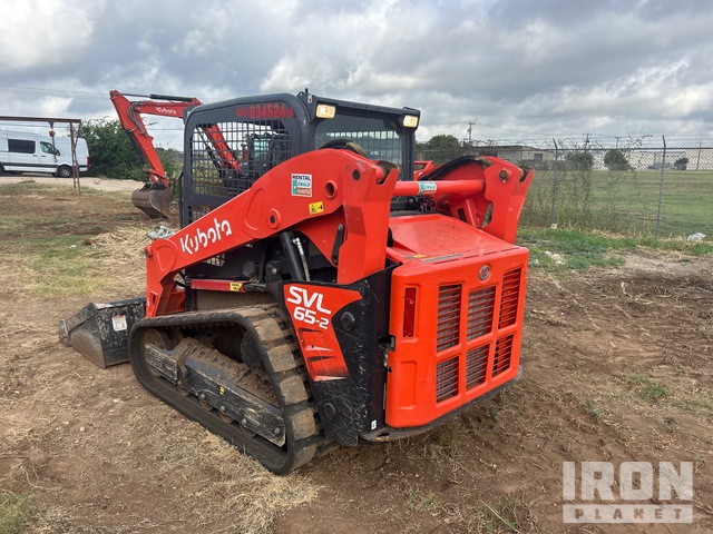 MINI CARGADOR SOBRE ORUGAS KUBOTA SVL652