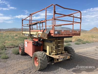 2000 JLG 33 RTS 4x4 Gasoline Scissor Lift