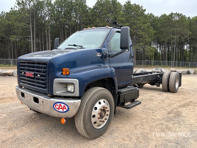 2005 GMC C8500 4x2 Cab and Chassis