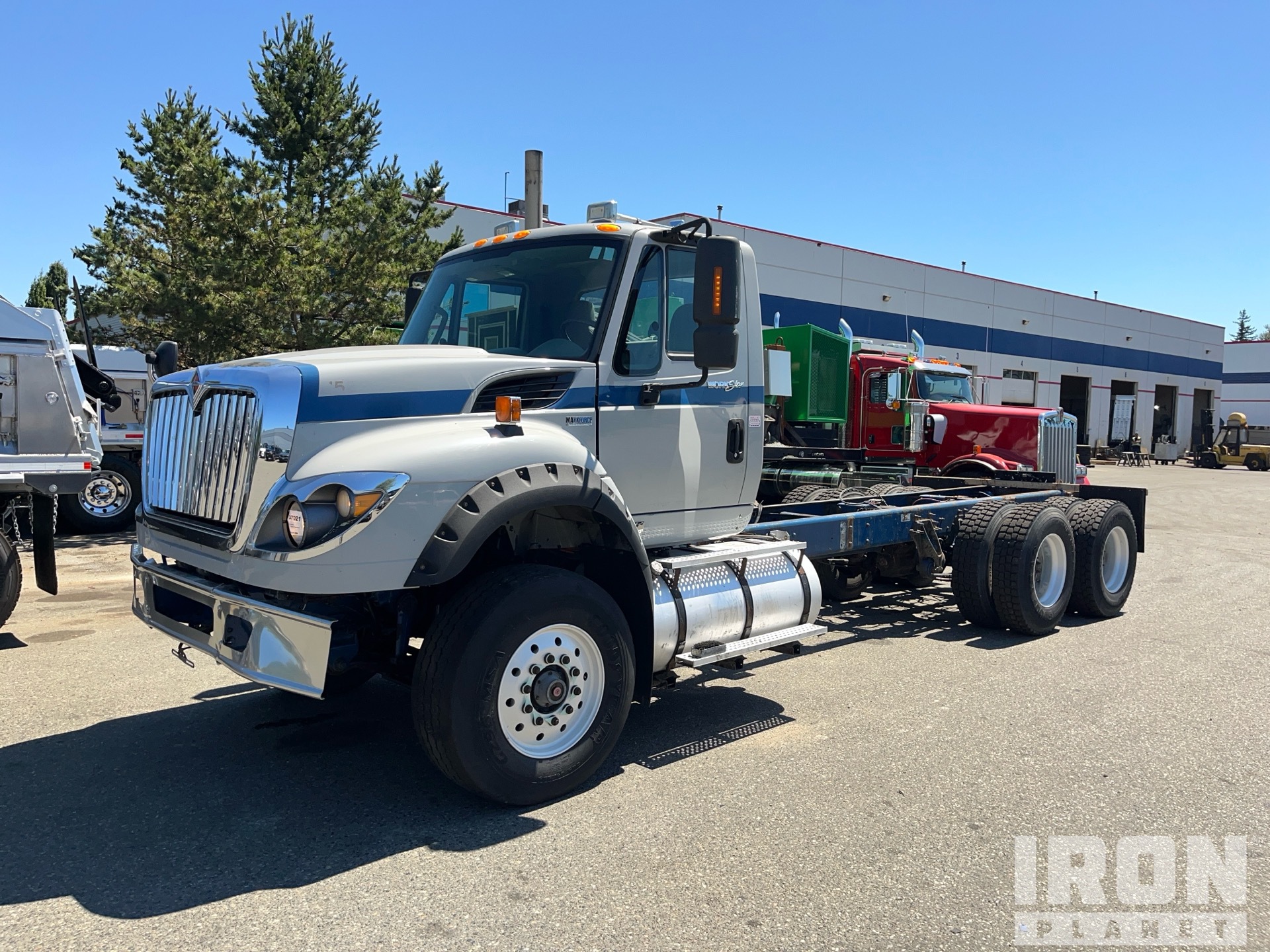 2011 International 7600 6x4 Cab & Chassis