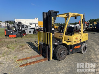 2016 Hyster H80FT 7500 lb Pneumatic Tire Forklift
