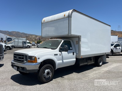 2000 Ford F-550 4x2 Van Truck