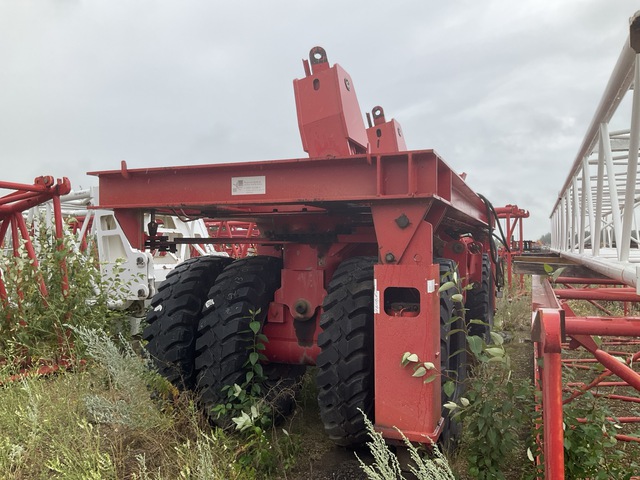 2001 Manitowoc 2000-MAX-ER Lattice-Boom Crawler Crane 2001 Manitowoc 2000-MAX-ER Lattice-Boom Crawler Crane