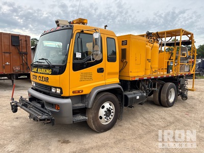 2002 GMC FTR 4x2 Extended Cab Camión pintarrajas