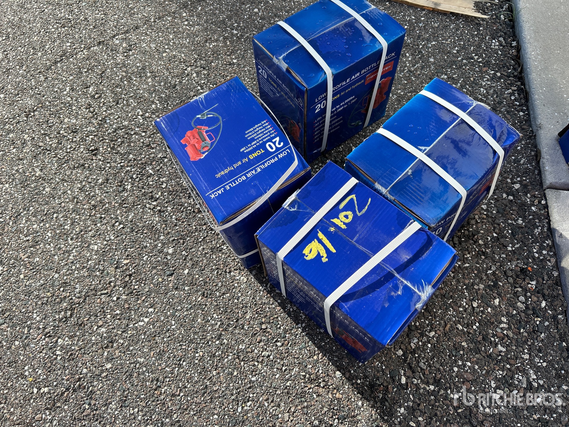 Quantity of (4) 2024 Powertek 20T lifter 20 ton Air Bottle Jack (Unused)