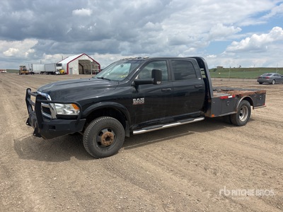 2018 Ram 3500 SLT 4x4 Crew Cab Flatbed Truck