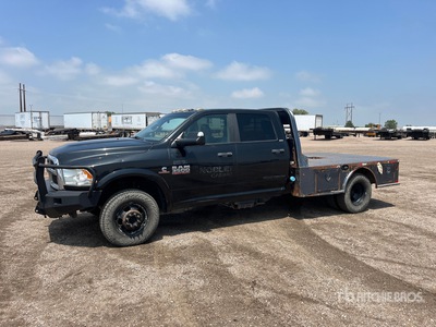 2018 Ram 3500 4x4 Crew Cab Flatbed Truck