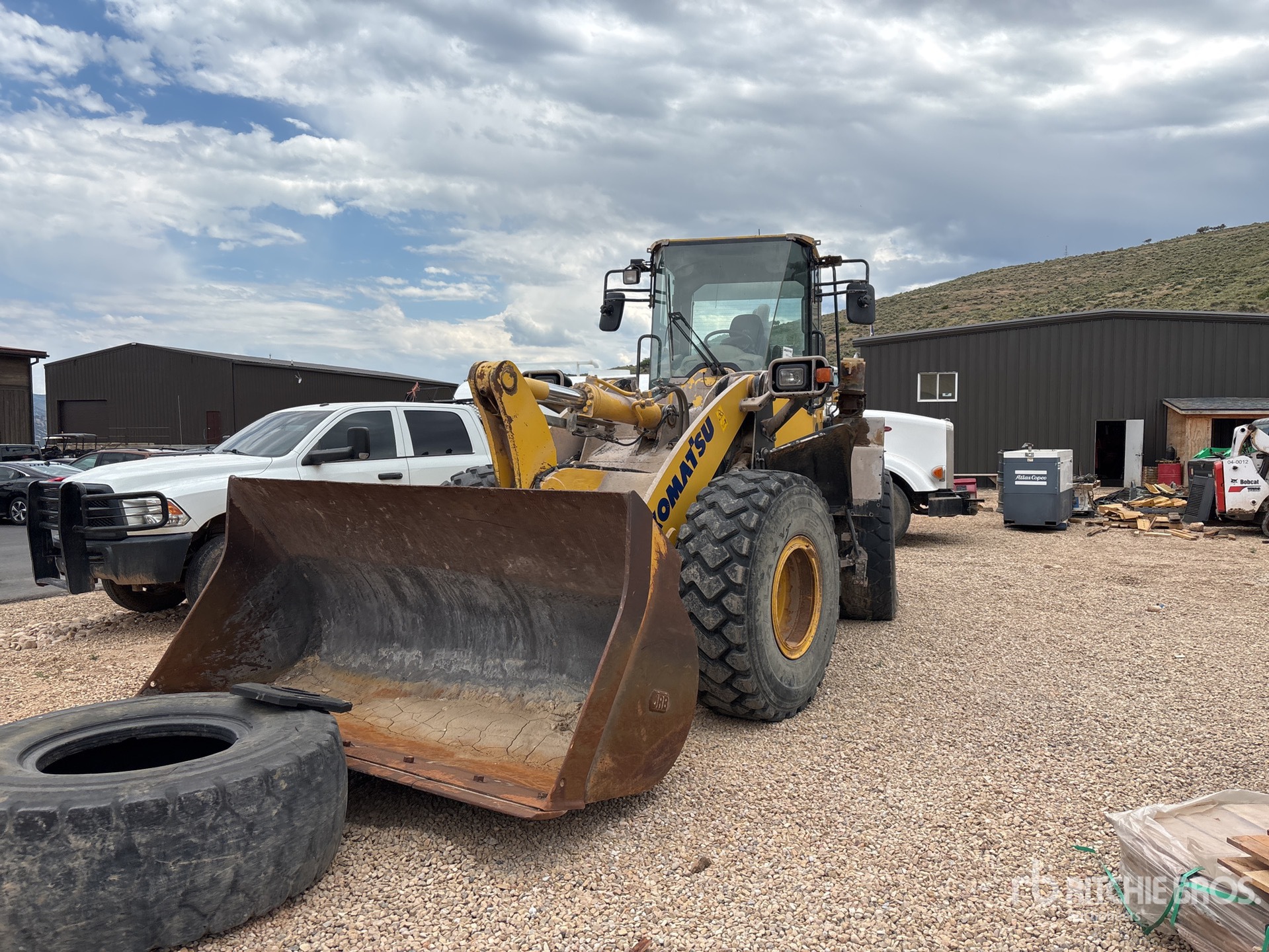 2018 Komatsu WA320-8 Wheel Loader (Inoperable)