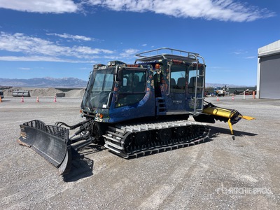 2001 PistenBully 100 Snowcat