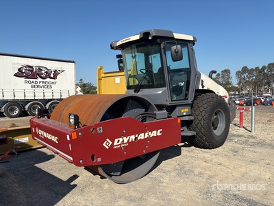 2025 Dynapac CA405D Rullo vibrante ferro gomma (Unused)