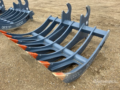 SEC 72 in Q/C Excavator Rake - Fits Hitachi ZX200 (Unused)