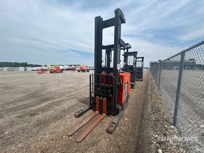 2022 Toyota 9BRU23 4500 lb Carretilla Retráctil
