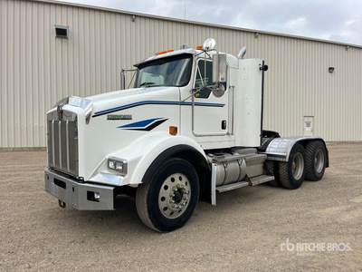 2004 Kenworth T800 6x4 T/A Day Cab Truck Tractor