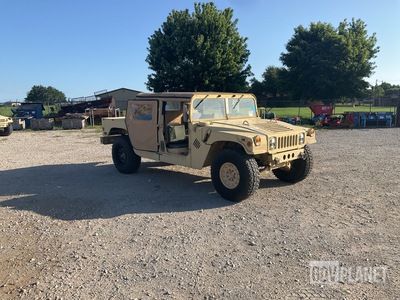 2008 AM General M1097R1 HMMWV 4 Door Soft Top w/Truck Body