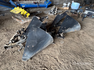 Quantity of (4) E-Kay Poly Divisores de Cultivo - Fits Case IH Patriot 3330