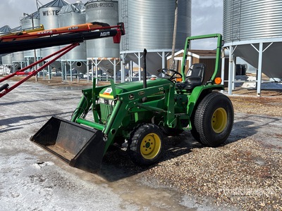 1999 John Deere 790 4WD جرار متعدد الاستخدامات