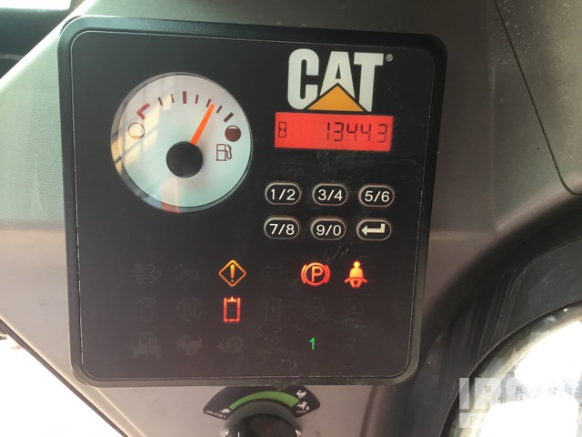 MINI CARGADOR SOBRE RUEDAS 2020 CATERPILLAR 226D3
