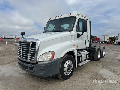 2017 Freightliner Cascadia 125 6x2 T/A Day Cab Truck Tractor