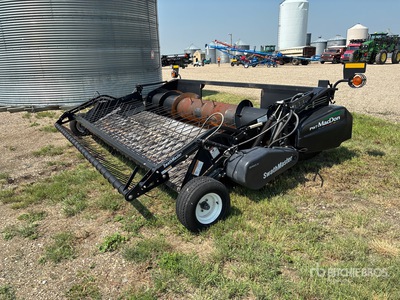 2007 MacDon PW7 13 ft Combine Pickup Header