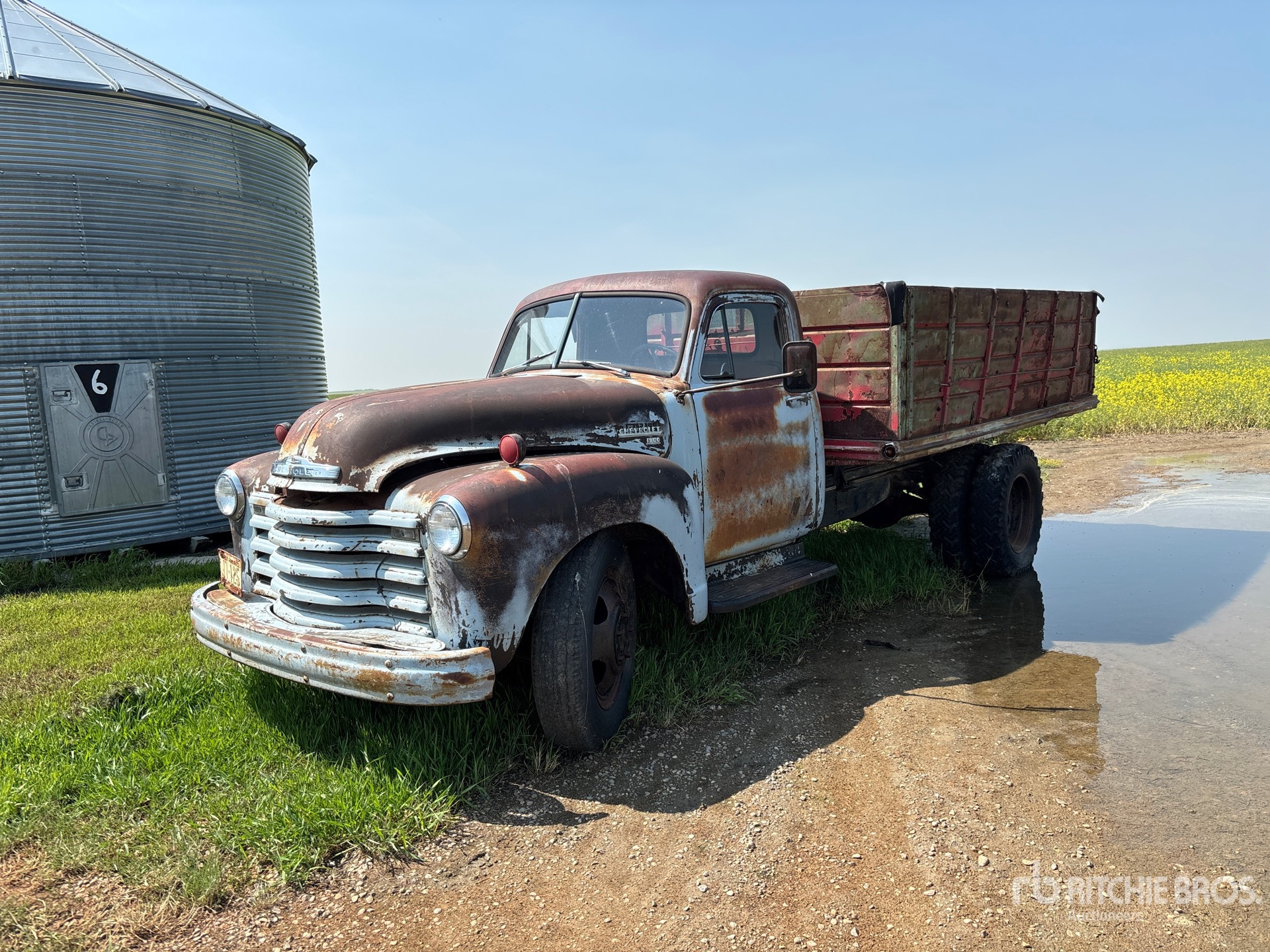 Chevrolet 1500 Antique Grain Truck