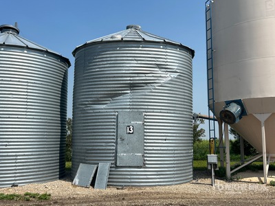 Bader +/- 1850 bu 4 Ring Grain Bin