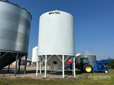 2011 Westeel MAGNUM F +/- 2000 bu Smooth Wall Hopper Cassone per grano