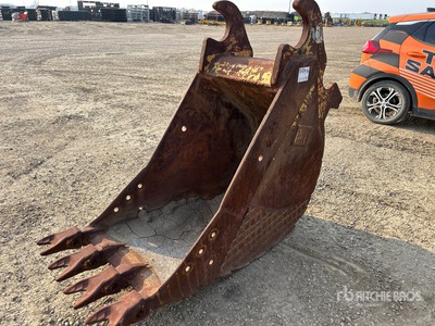 Cat 28 in Q/C Digging Excavator Bucket - Fits Cat 329