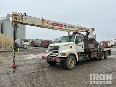 Terex BT3874 3800 lb Straight Boom on 2001 Sterling LT9511 6x4 Camion à flèche