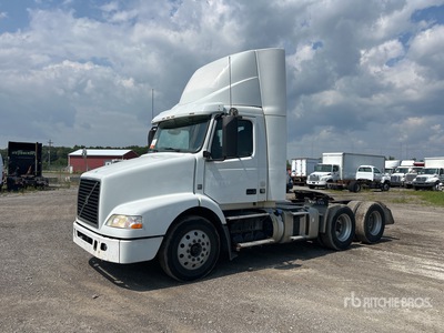2015 Volvo VNM200 6x4 T/A Day Cab Truck Tractor