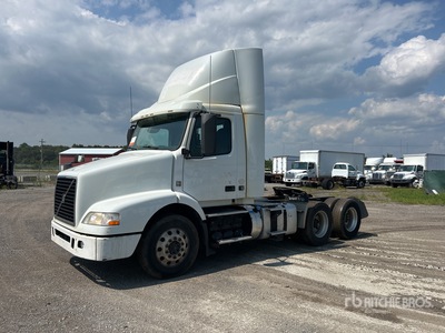 2015 Volvo VNM200 6x4 T/A Day Cab Truck Tractor