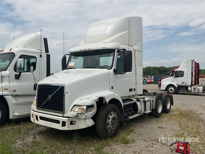 2014 Volvo VNM200 6x4 T/A Day Cab Truck Tractor