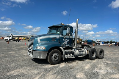 2017 Mack CXU613 6x4 Cabeza Tractora Cabina Corta