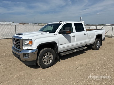 2018 GMC Sierra 3500HD 4x4 Crew Cab Pickup